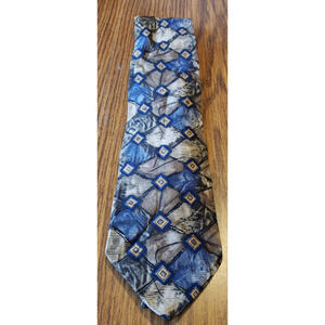 Cambridge Classics Mervyns Italian Silk Necktie Blue w/ Cream Diamond Pattern